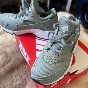 Nike Air Huarache Brand New